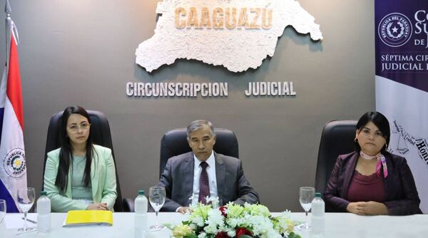 Ministro Ramírez Candia realizó jornada de trabajo en Coronel Oviedo