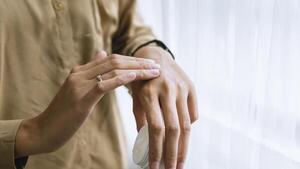 Ciencia revela conexión entre el estrés y la dermatología: ¿Cómo afecta a la piel?