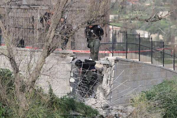 Video: ojiva de un misil impacta en la Ciudad Vieja de Jerusalén - Mundo - ABC Color