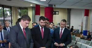 La Nación / Ministro Nicora fiscalizó avances en la modernización del Registro Civil