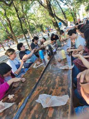 “Ñande Yvy”: ceramistas hacen gira nacional para enseñar el arte y conectar con la tierra - Artes Plásticas - ABC Color