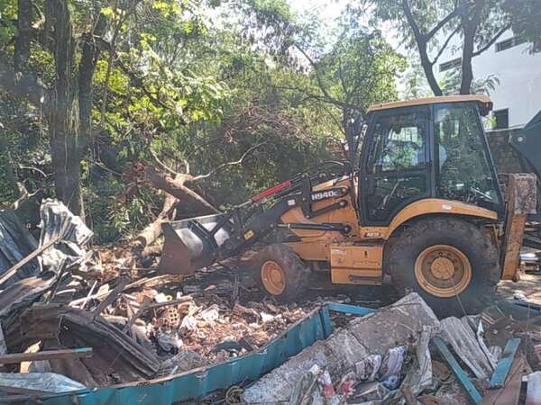 Polémico desalojo en Ciudad del Este involucra a la tía de Horacio Cartes - ABC en el Este - ABC Color