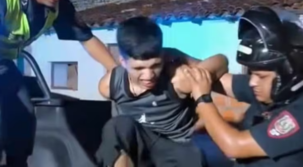 Celos enfermizos: detienen a joven que apuñaló al actual novio de su expareja  | Unicanal