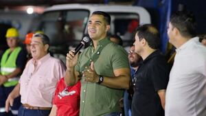 Puerto Botánico: Vecinos dicen ser "usados" para campaña política y el titular de Essap niega acusaciones