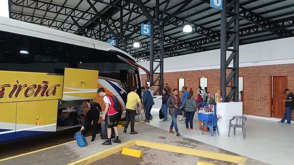 Nueva Terminal de Villarrica mueve unos 1.600 pasajeros diarios en su primera semana - Nacionales - ABC Color