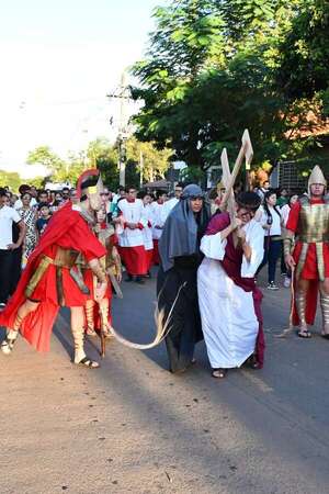 Semana Santa: organizan Viacrucis Viviente en la capital de Misiones - Nacionales - ABC Color