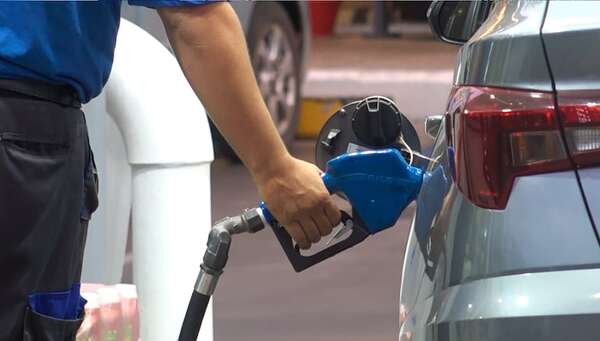 Combustibles: precios seguirán en alza y Gobierno debería analizar medidas fiscales - Economía - ABC Color