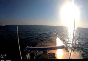 Irán lanzó misiles hacia base con fuerzas de EE.UU. en el océano Índico, según reportes  - Mundo - ABC Color