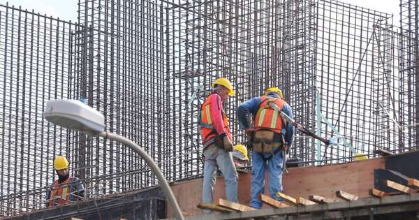 La Nación / Las claves del porqué inversores eligen al país, según Bloomberg