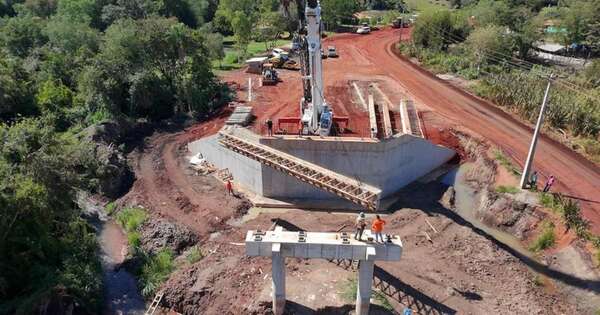 La Nación / Ruta de la banana: el puente del Lote 2 va tomando forma