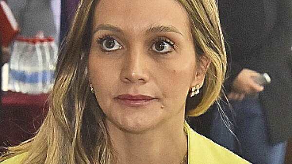 Farmacéuticas aguardan para negociar plan de pagos del 100% de deuda estatal