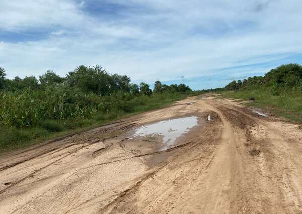 Deplorable estado del aeropuerto en la ciudad fronteriza de Carmelo Peralta - Noticias del Chaco - ABC Color