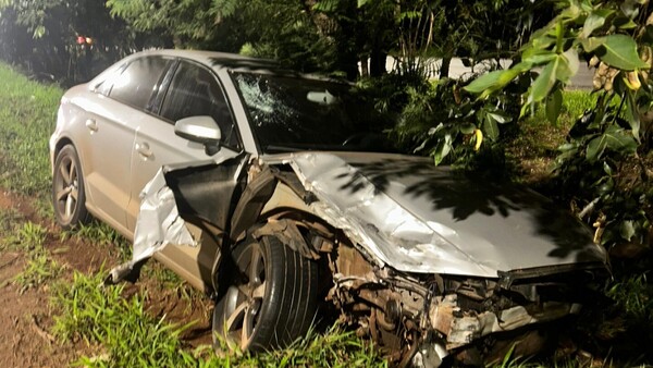 Dos personas en una moto mueren atropelladas por un auto y el conductor se fuga en CDE