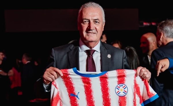 El emotivo mensaje de Alfaro con recuerdo a Martino y la Albirroja de 2010