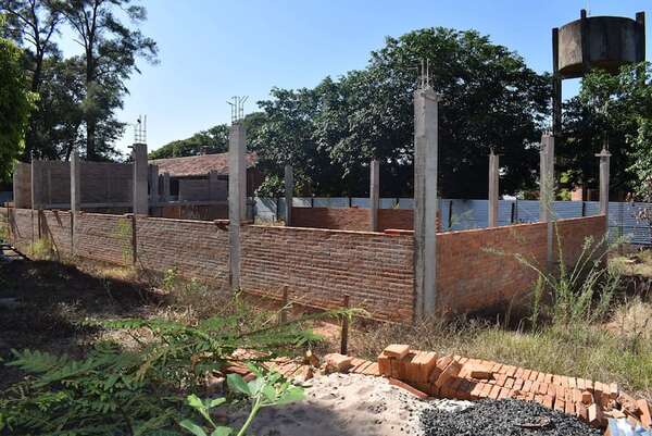 Prometen reanudar las obras paralizadas del MEC en San Pedro - Nacionales - ABC Color