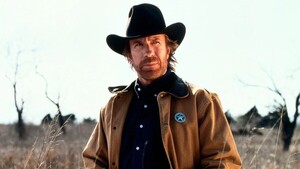 Fanáticos paraguayos lloran la muerte del actor Chuck Norris