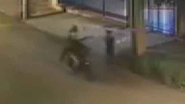 Video: Una mujer se resiste a violento asalto y evita robo de su celular en Capiatá