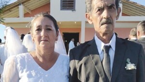 ¡Doña se arrodilló y le pidió casorio tras 38 años juntos!
