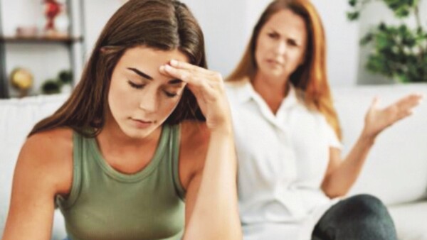 “Mi mamá me sacó mis papeles porque no quiere que me case”