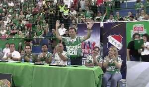 Abuchean a diputado cartista Miguel del Puerto en partido de fútbol de salón de Caaguazú - Política - ABC Color