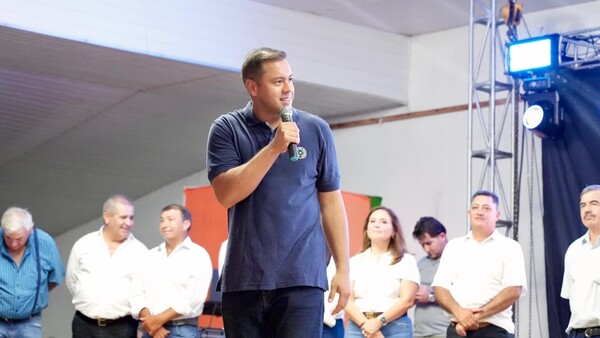 Prieto vaticina una oposición unida para el 2028 durante acto en Misiones