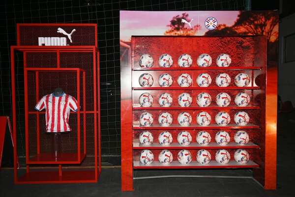 La nueva piel de la Albirroja - ABC Revista - ABC Color