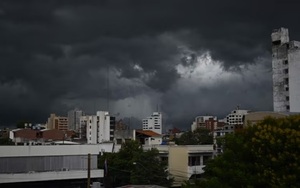 Domingo con probabilidad de lluvias y tormentas eléctricas