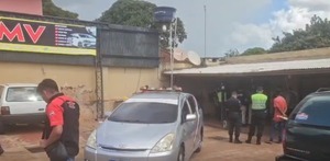 Un hombre fue acribillado a tiros en el interior de un lavadero