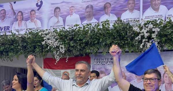 La Nación / Éver Villalba apuesta a la unidad opositora en acto liberal con intendente prietista en CDE