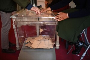 Francia celebra segunda vuelta de reñidas elecciones municipales