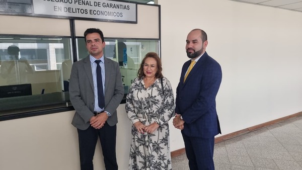 Otorgan medidas alternativas a exfiscal procesada por cambio de cocaína por bicarbonato - PDS RADIO Y TV