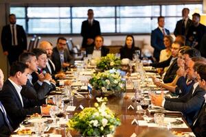 Peña con empresarios en Brasil: “Paraguay hoy es un socio serio, previsible y abierto al mundo” - ADN Digital