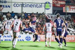 Con 9, el Santo no dejó festejar a Trico