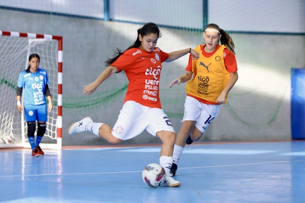 Jornada centrada en trabajos tácticos de pelota parada