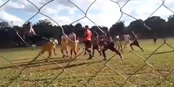 Macana: Repartieron tongos partido hápe