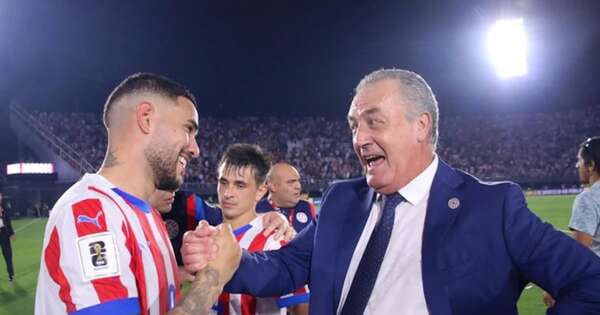 La Nación / Un espejo llamado Albirroja