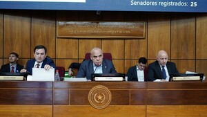 Entes del Estado planean gastar USD 362 mil solo en bocaditos