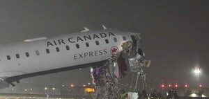 Dos muertos tras colisión entre un avión y camión en aeropuerto de Nueva York