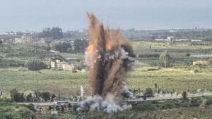 La guerra se intensifica con ataques cruzados y nuevas amenazas