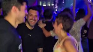 Popular / (VIDEO) Cocinero de TV: "La etapa de ir a conciertos con tu mamá recomiendo no saltártela"