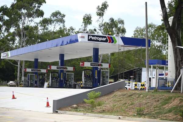 Petropar sube precios de combustibles desde este lunes - Economía - ABC Color