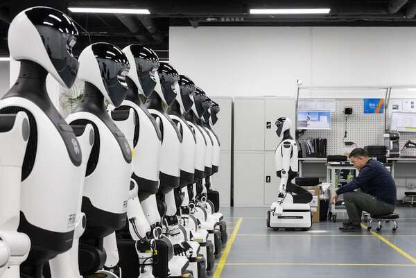 Más de 300 robots humanoides correrán en media maratón en Pekín - Tecnología - ABC Color