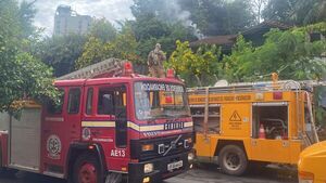 Incendio en bar Kaña Kua de Encarnación deja pérdidas materiales y la muerte de dos mascotas