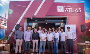 Banco Atlas destacó en la Expo Innovar su financiamiento al sector avícola y reconoció a productores que accedieron al crédito