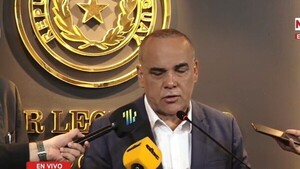 “Bachi” Núñez renuncia a su bonificación millonaria tras ser descubierto