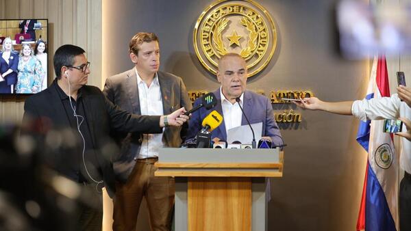 Bachi Núñez renuncia a las bonificaciones de representación de su "salariazo"