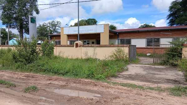 Puerto Yvapovõ abandonado: puesto de salud evacuado, atención en casa alquilada y comunidad sobrevive de colectas - Nacionales - ABC Color