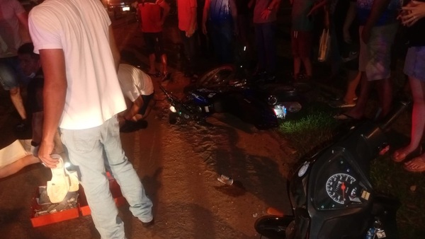 Choque entre motociclistas deja tres heridos, dos de ellos menores, en el barrio San Luis - Concepción al Día