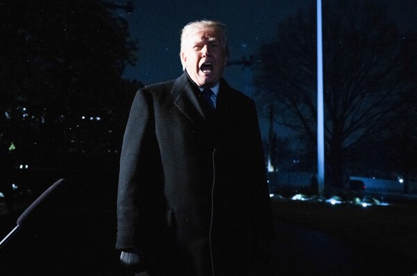 Trump pospone ataques contra plantas de energía de Irán tras conversaciones "productivas"