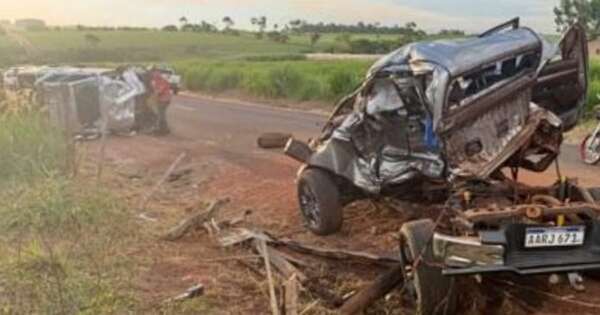 La Nación / Tragedia en Sommerfeld: indagan violento choque frontal que dejó tres adolescentes muertos y otros tres gravemente heridos